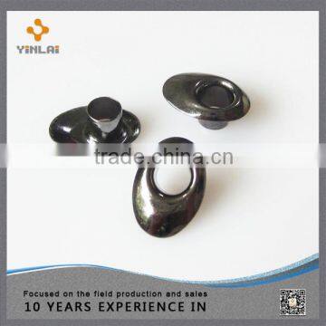 Metal oval shaped eyelet for shoes