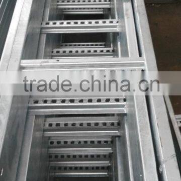 Aluminum cable tray ladder