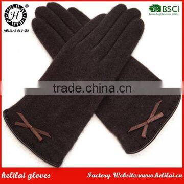 Wholesale Helilai Fashion Warm Ladies Woollen Gloves with Bow in Winter