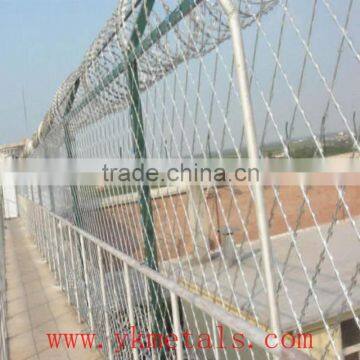 China Supplier Galvanized Barbed Wire /PVC Barbed