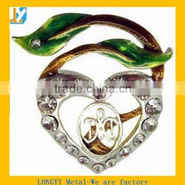 China factory directly sale cheap 3D zinc alloy metal lapel pin badges