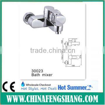 Good looking bath and shower mixer tap with divertor