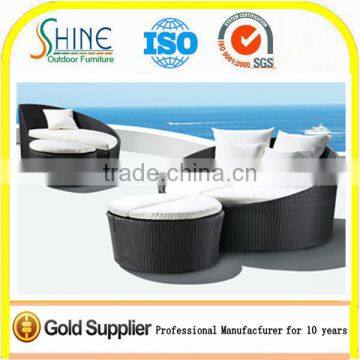 Alibaba Made in China Sun Lounger Sofa with Ottoman Garden Furniture Rattan