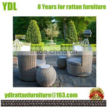 Youdeli outdoor round rattan dinning chair and table