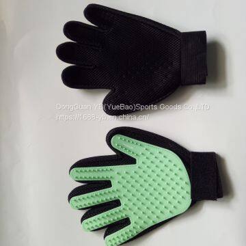 Custom color dog bath cleaning grooming glove brush silicone pet gloves