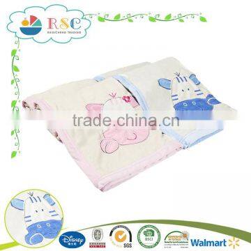 2016 new design cute animal Embroidered baby blanket