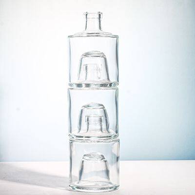 Factory Wholesale Fancy 1000ml 750ml 700ml 500ml Vodka Spirit Gin Rum Tequila Glass Long Neck Unique Bottle
