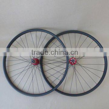 Mountain bike 29er carbon wheelset with 20mm depth 30mm width rims Novatec D711/712 super light MTB hubs 28H-32H 3K MATT