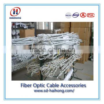 preformed dead end grip for optical fiber