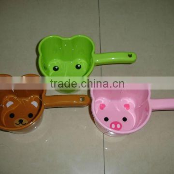 plastic water ladle