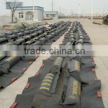 Solid floating rubber boom