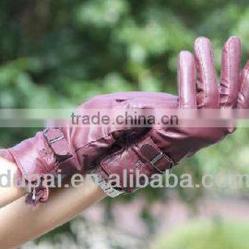 Useful leather wrist strap gloves