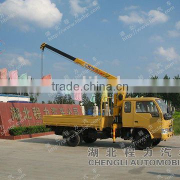 Dongfeng 2T lhd mini crane truck