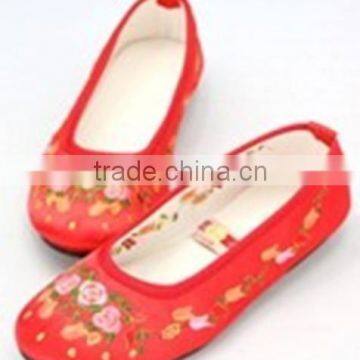 Chinese traditional girl shoes