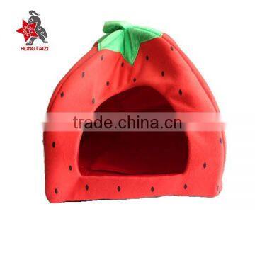 Hot sale pet dog strawberry shape doghouse