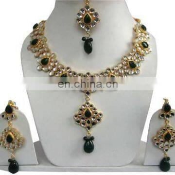 INDIAN COSTUME NECKLACE JEWELRY