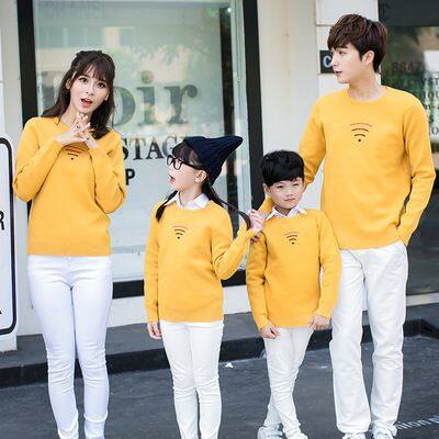 Conjuntos de roupa para família em combinação