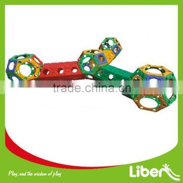 Indoor Gym Class Used Triange Four Plastic Balls Climbing Toy with Long Tunnel