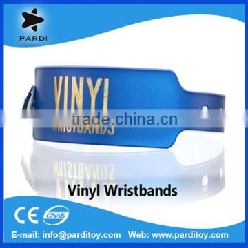 Water proof vinyl tab removable wristbands with custom printing