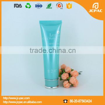 Deeply skin cleansing facial wash of cosmetic tube