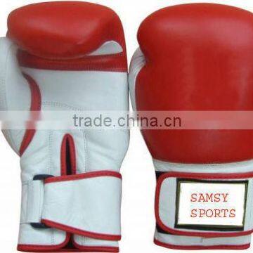 Muay boxing gloves