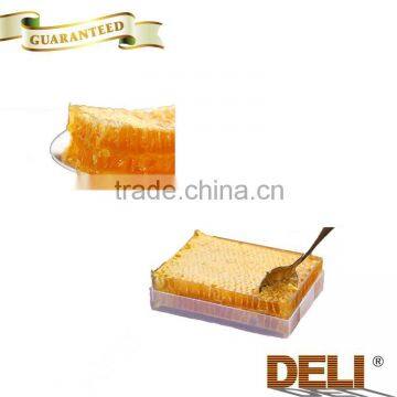 raw natural honeycomb in plastic box OEM avaiable