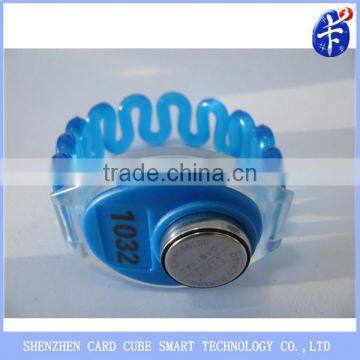 13.56mhz / 915mhz ISO14443A Waterproof Rfid ABS Wristband / Bracelet photo-2