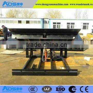 Hydraulic Loading Ramp For Working In The Warehouse