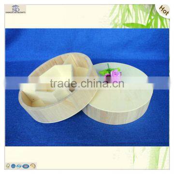 Натуральный деревянный круглый поднос из необработной тульпы с несколькими отделениями photo-4