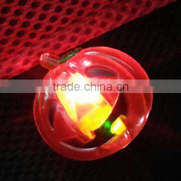 Halloween party supplies custom logo plastic pumpkin led flashlight brooch pin art crafts