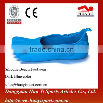 Design walk fashion brand name cheap silicone swimming shoes