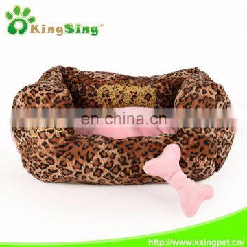 Elizabeth's crown dog bed