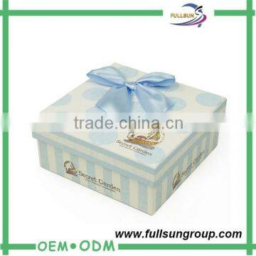 Chinese supplier high quality large round paper gift box with ribbon                        
                                                                                Supplier's Choice