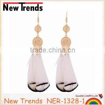 China wholesale fashion long lady feather earrings with rhinestone