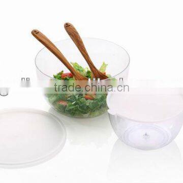 multi-functional salad bowl with grater