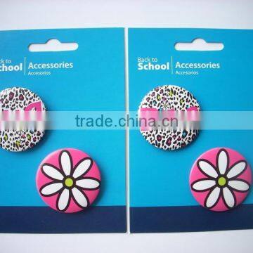 Custom design tin buttons , pin badges 4 piece with back card packaging