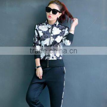 Latest Design Fashion Tops Tracksuit Full Zip Wholesale Women Printing Tracksuit Custom photo-3