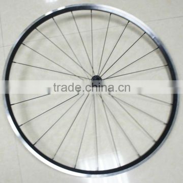 Light and high performance alloy clincher wheel