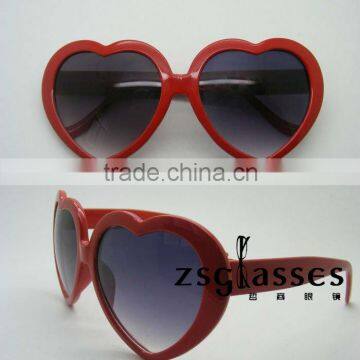 Cheap custom designer heart shaped sunglasses/party sunglasses