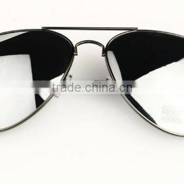Italy Designer Brand Yiwu Wholesale Metal Sunglasses photo-2