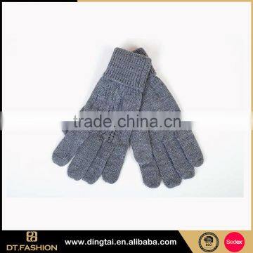 2016 new product fashion resistant glove