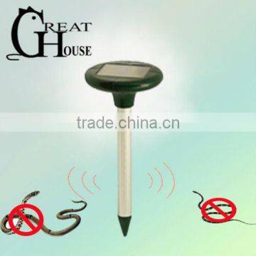 Garden Solar Snake Chaser with Frequency Conversion