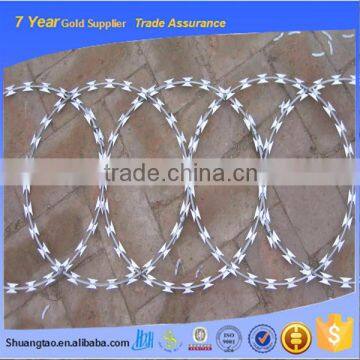 Hot sale high quality razor barbed wire price per roll in Guangzhou