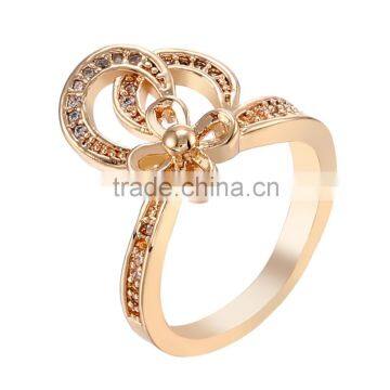 Vintage Small Gold Plated Flower Shaped Women Elegant Banquet Ring Inlay Zircon