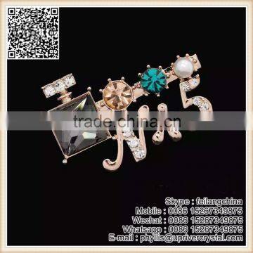 New Arrival Color Crystal Perfume Bottle Brooch Diamond Flower Brooch