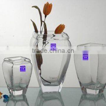 clear glass flower vase