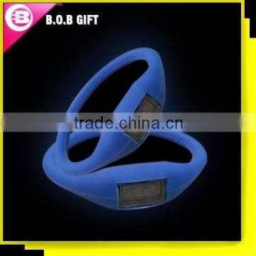 2015 customized promotional bulk cheap digital silicone bracelet watch
