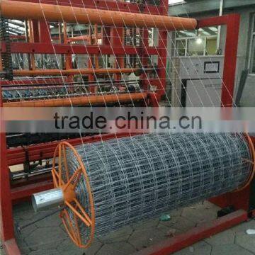 Fixed knot field fence machine