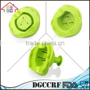 Reliable Factory Multifunction 2 in 1 Vegetable Fruit Salad Peeler Silcer photo-5