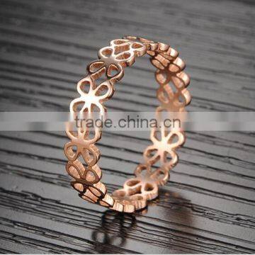 Custom hollow clover design women rings fashion style lady lucky clover single rings for sales